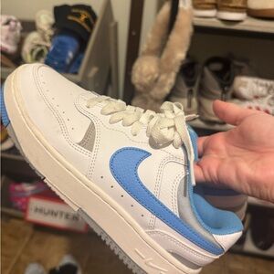 Nike White and Blue Women's Sneakers